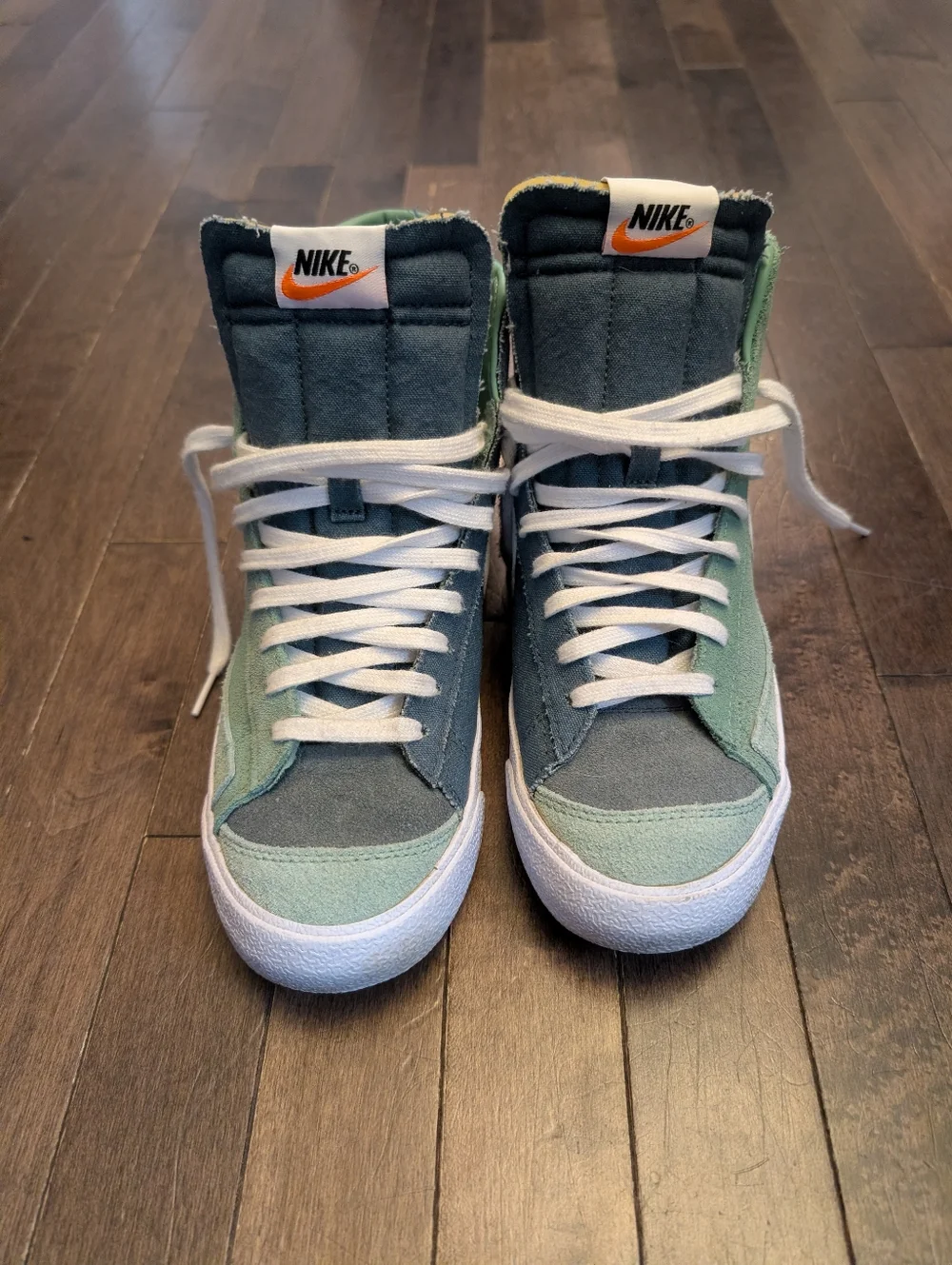 Nike Blazer Mid '77 - Picture 2 of 8